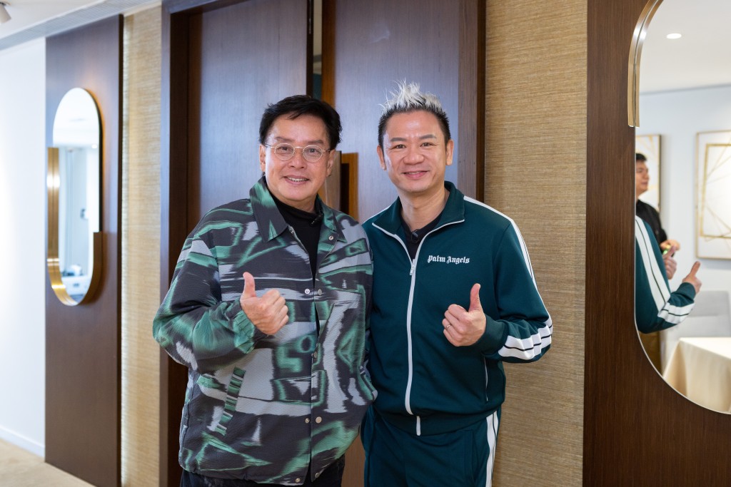 校長與著名排舞師Sunny Wong。 校長與著名排舞師Sunny Wong。