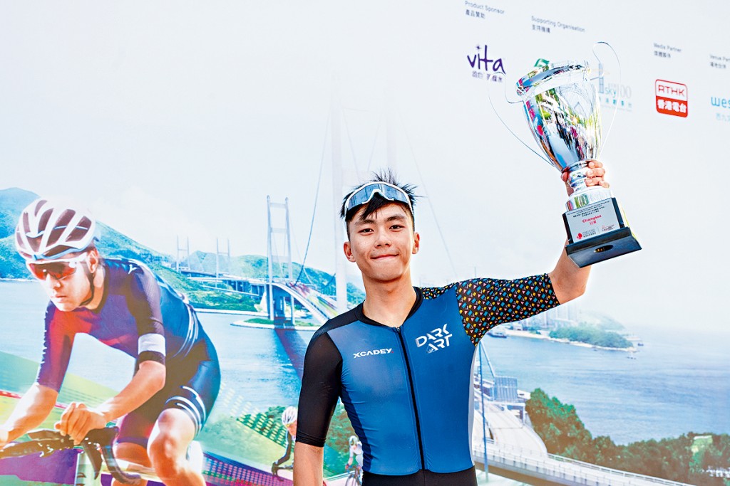 葉承羲讚新路線展現到香港嘅地理特點。 葉承羲讚新路線展現到香港嘅地理特點。