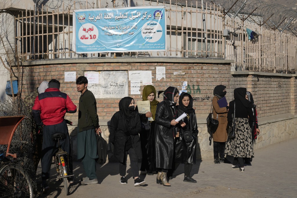 塔利班禁步非政府组织聘用女雇员。美联社