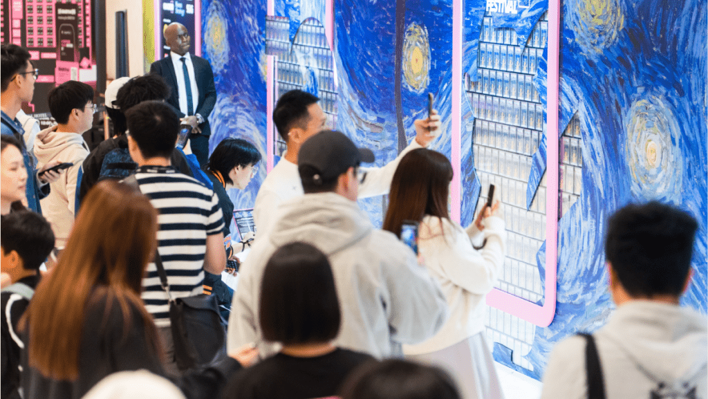 港收藏卡展覽兩日吸2.3萬人 陳展程：看好香港成亞洲卡牌交易中心