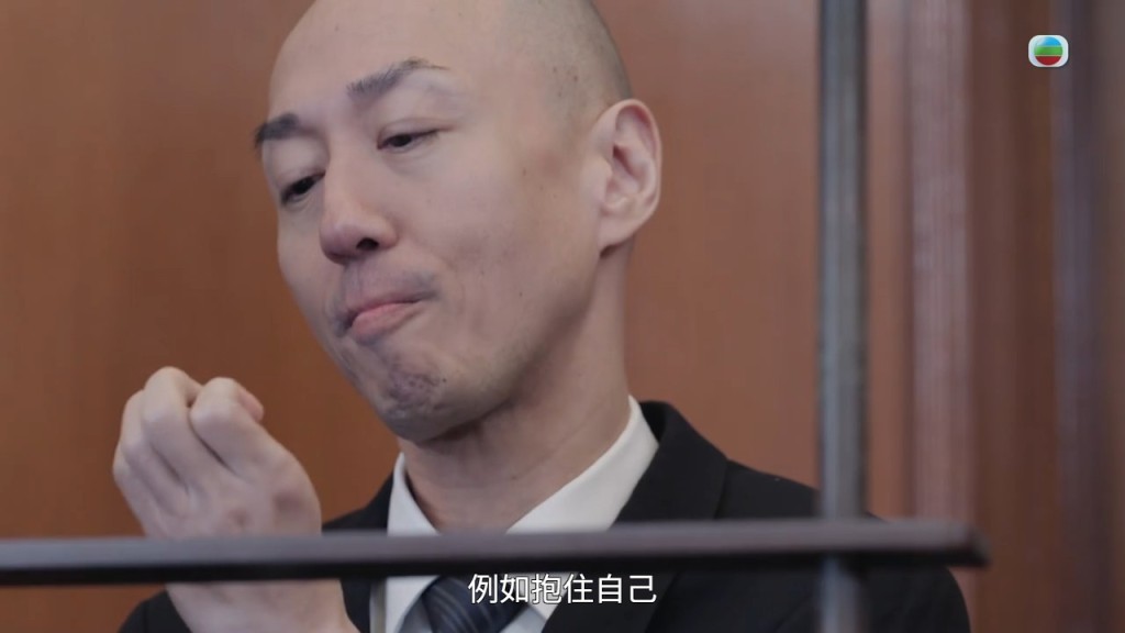 戴耀明呢種「你吹我唔脹」樣,真係好爆。 戴耀明呢種「你吹我唔脹」樣,真係好爆。