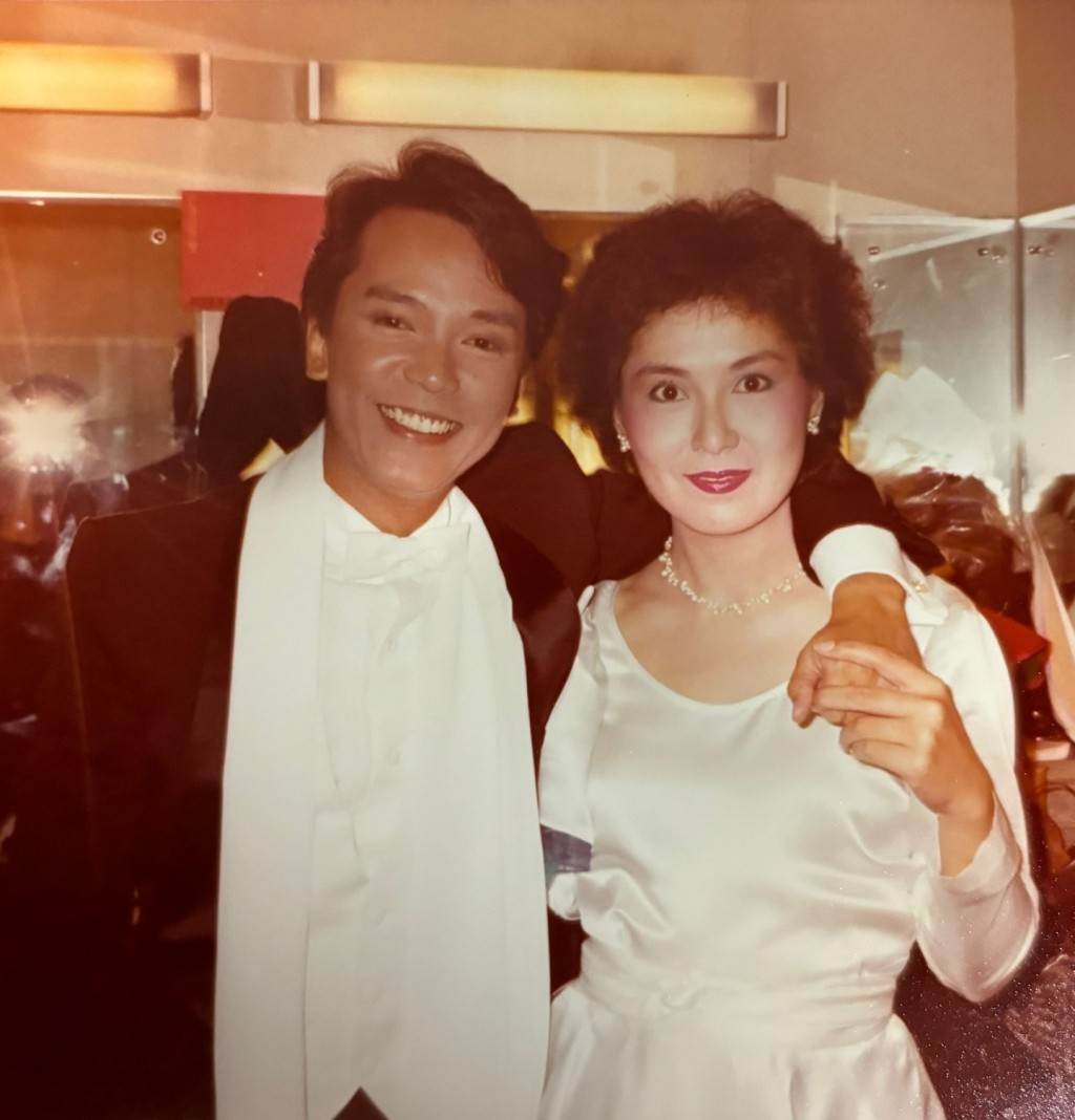 李司棋曾做《歡樂今宵》主持。 李司棋曾做《歡樂今宵》主持。
