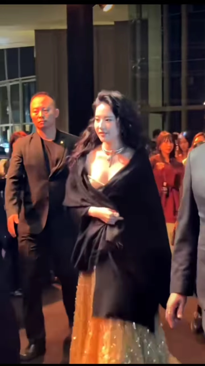 劉亦菲每次出席活動都令人驚艷。 劉亦菲每次出席活動都令人驚艷。