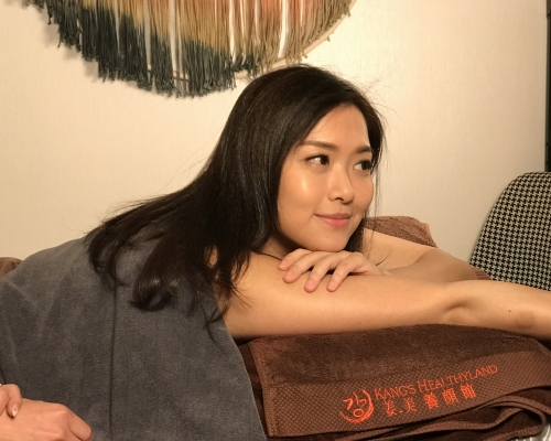 董敏莉日前拍攝關於瘦身的網絡短片。