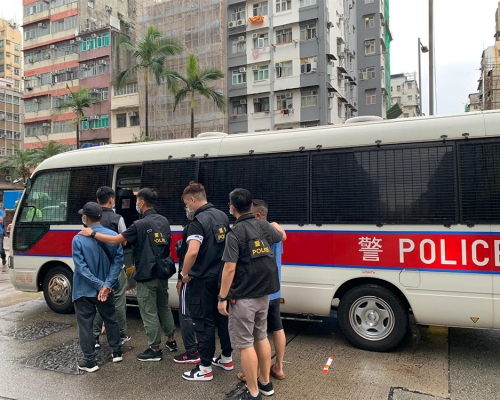 警方在行動中拘捕7人。警方圖片