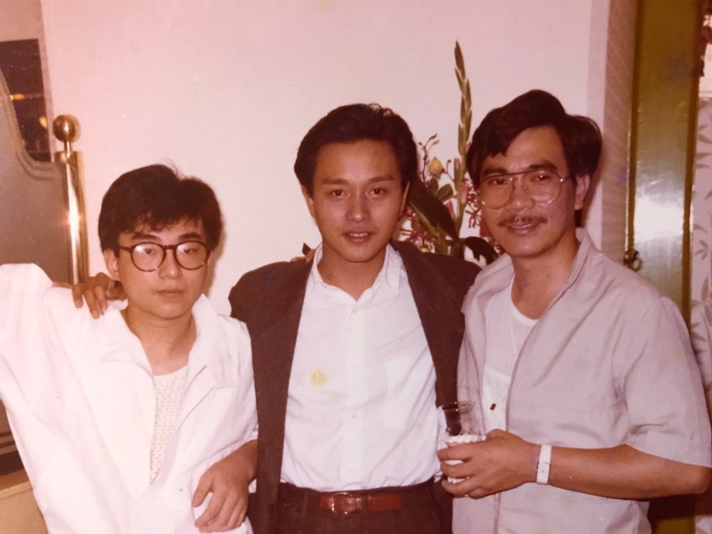 李龙基（右）在1970年代因演出TVB选秀节目《声宝之夜》而获经理人发掘。