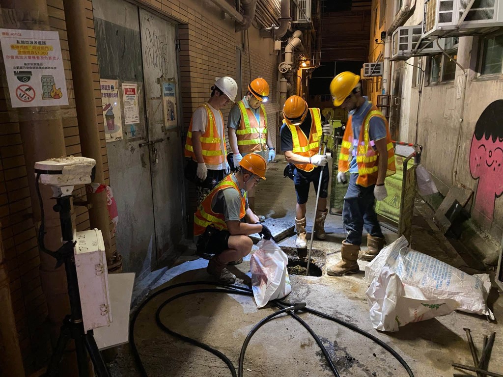 渠务署进行闭路电视勘察工作。下水水FB图片