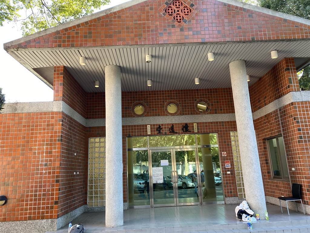 南投地檢署與警方到醫院進行檢驗。網上圖片