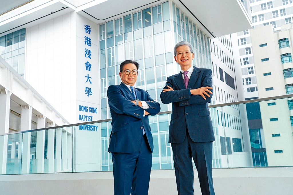 Oracle協助浸大部署雲端方案,預測考生接受錄取的機率。