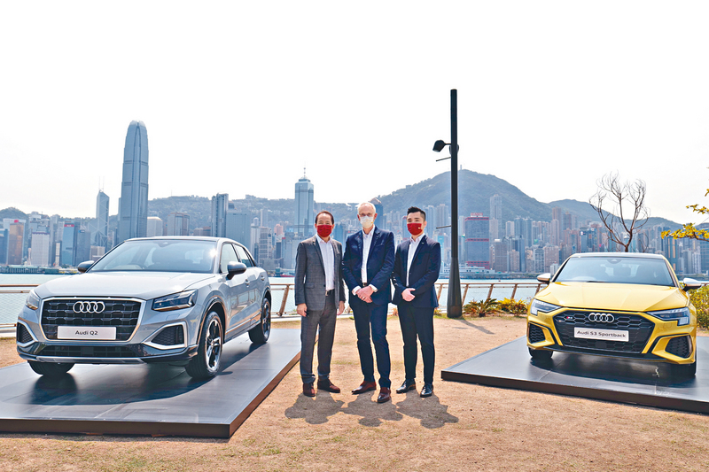 ●（左起）錦龍集團董事長麥慶德、奧迪香港代表處首席代表Lothar Korn及奧迪錦龍總經理梁?福，一同出席新車發布會。