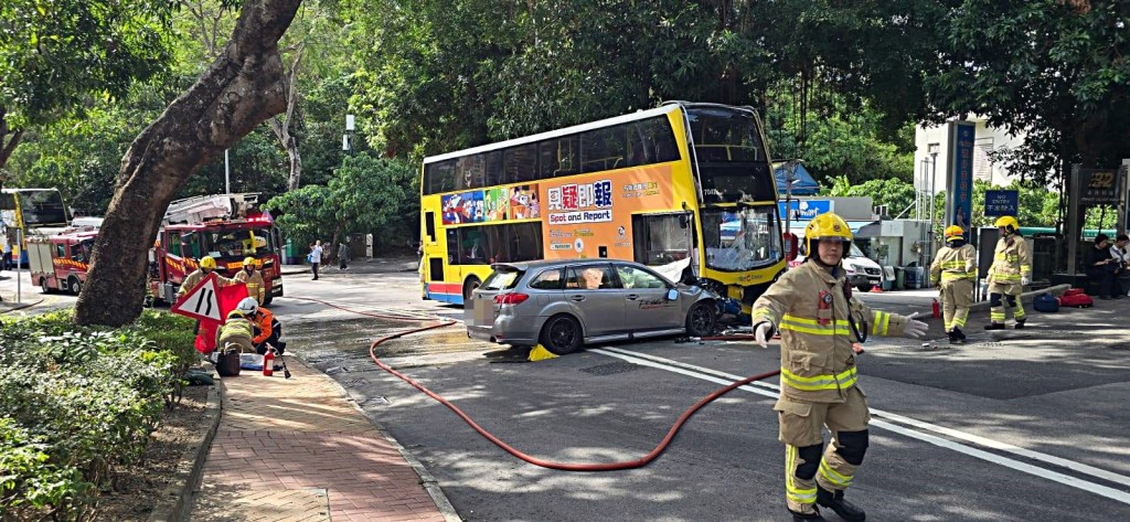 赤柱村道發生交通意外。fb： 馬路的事討論區