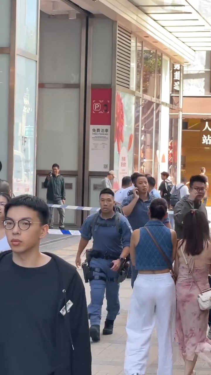 反恐特勤隊人員亦有到場。 反恐特勤隊人員亦有到場。