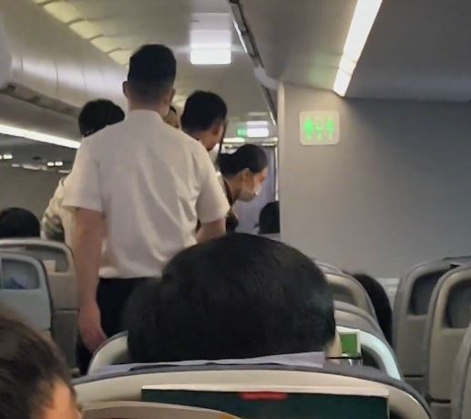 因有乘客遺失電腦全機要折返，行程受阻逾3小時。
