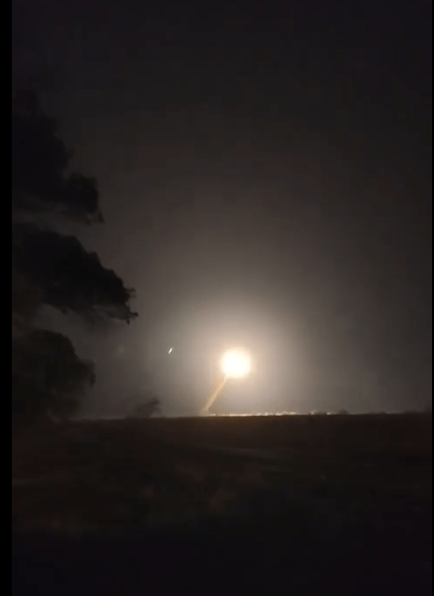 烏克蘭國產導彈FP-7完成首戰,澤連斯基宣布即將量產。X 烏克蘭國產導彈FP-7完成首戰,澤連斯基宣布即將量產。X