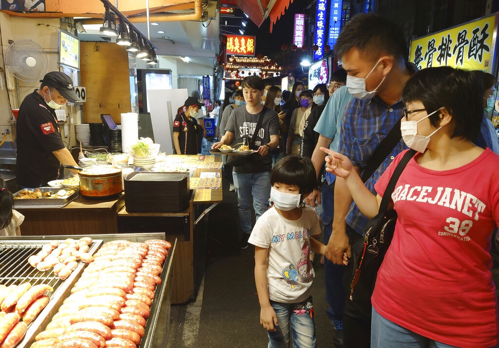 台北提升防疫警戒。AP資料圖片