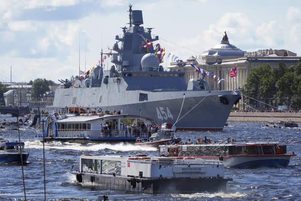 2022 年 7 月 31 日在俄羅斯聖彼得堡舉行的海軍日慶祝活動期間拍攝的「戈爾什科夫海軍元帥號」。AP資料圖
