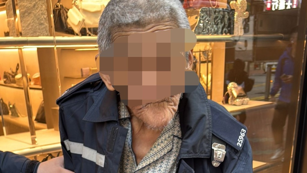 陳伯衣衫單薄流落街頭。
