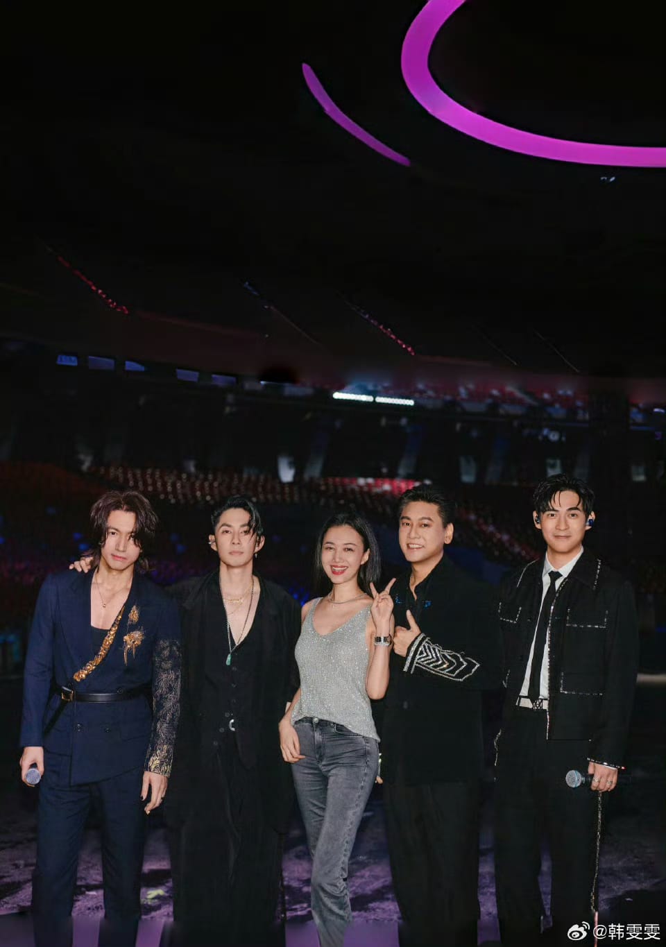 朱孝天妻子韓雯雯開直播為丈夫講說話。