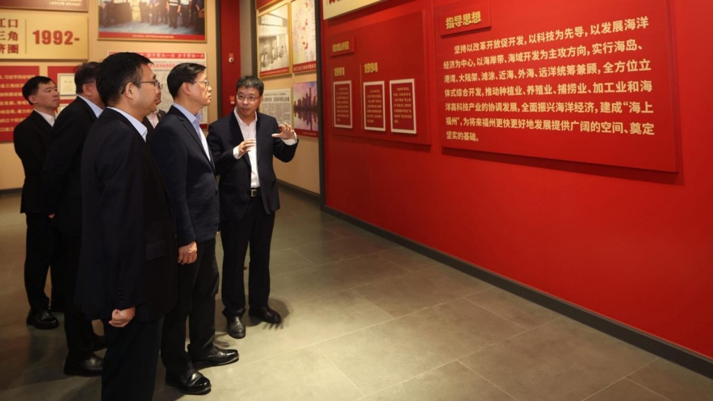 李家超今早在福建参访了「3820」战略工程实施30周年成就展。李家超fb