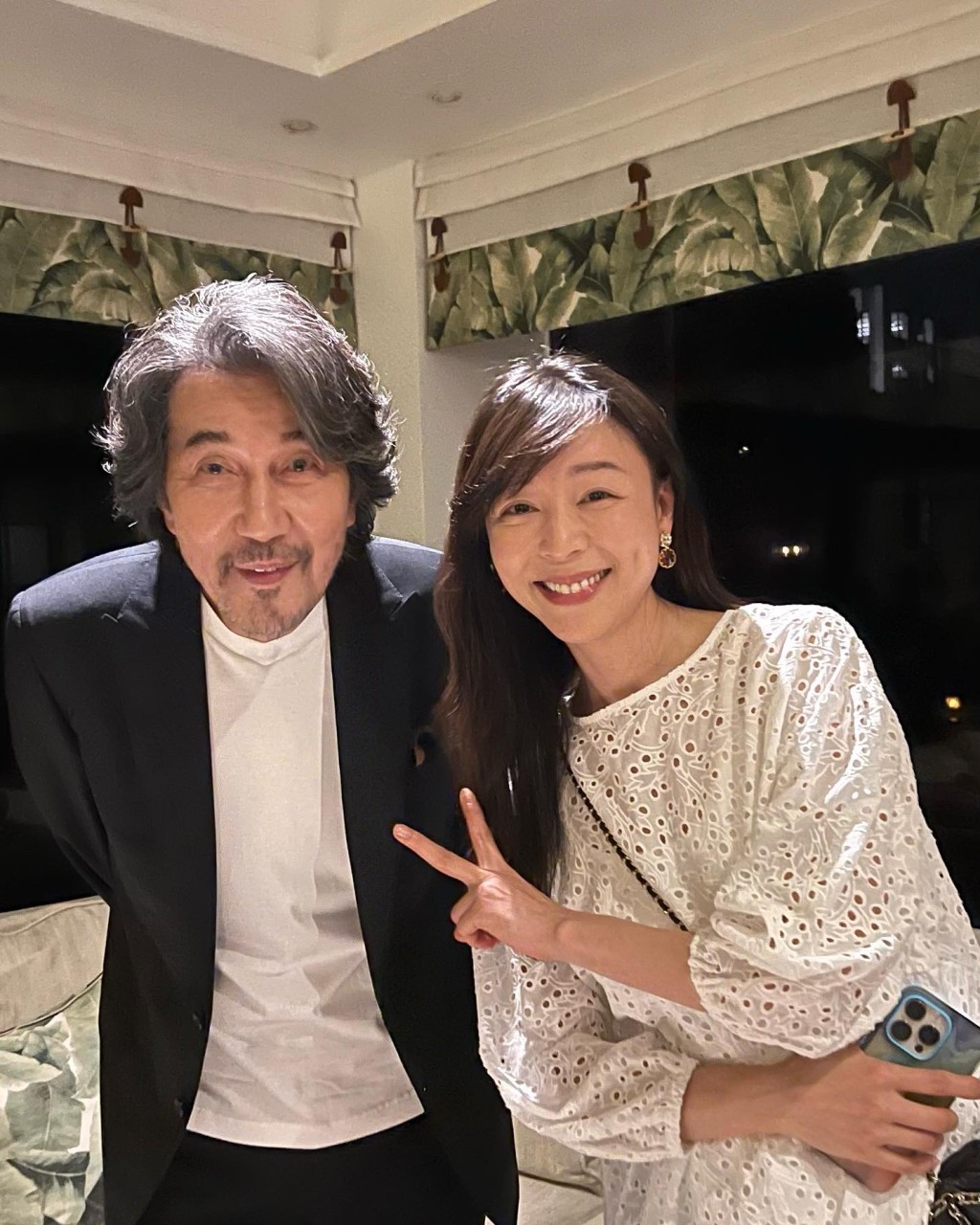 张静初与役所广司及林柏宏主演《冰峰暴》为中日合拍动作冒险电影，2019年11月3日在东京电影节全球首映。  ​
