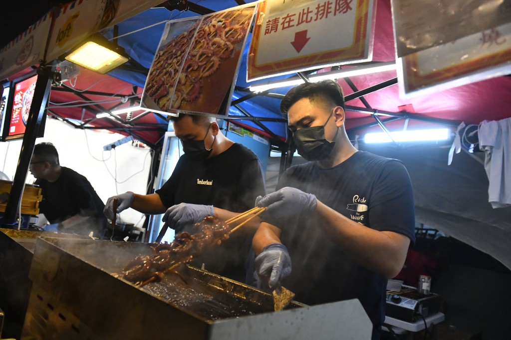 甯汉豪指，随著海滨陆续驳通，接下来就开始建设施，表示会在部分地方长远增设餐饮设施。