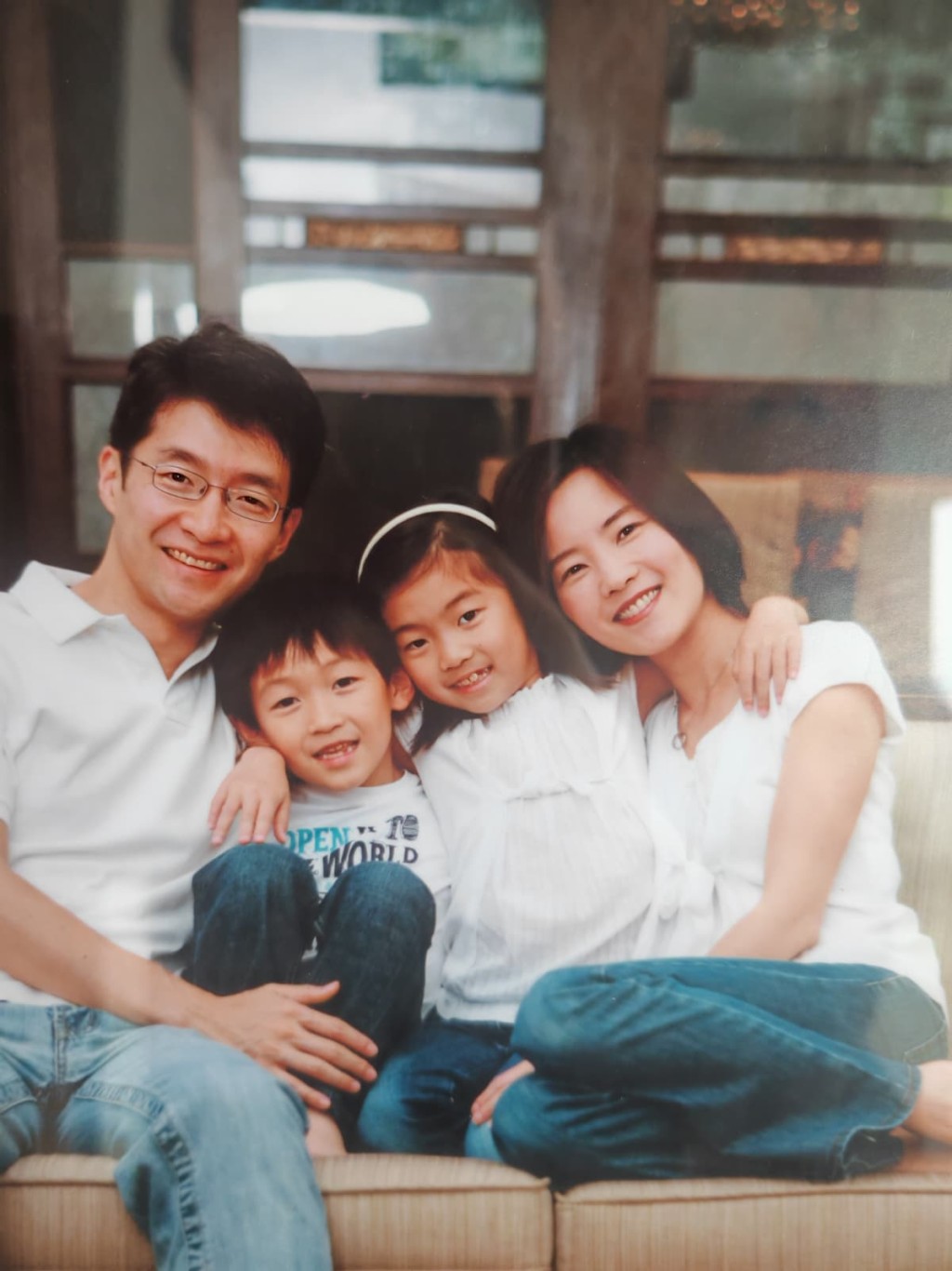 Rita在孩子年紀尚小時已訂立固定的「家庭會議」時間,並沿用至今,因此一家人即使不時常一起,也得知大家近況。(受訪者提供) Rita在孩子年紀尚小時已訂立固定的「家庭會議」時間,並沿用至今,因此一家人即使不時常一起,也得知大家近況。(受訪者提供)