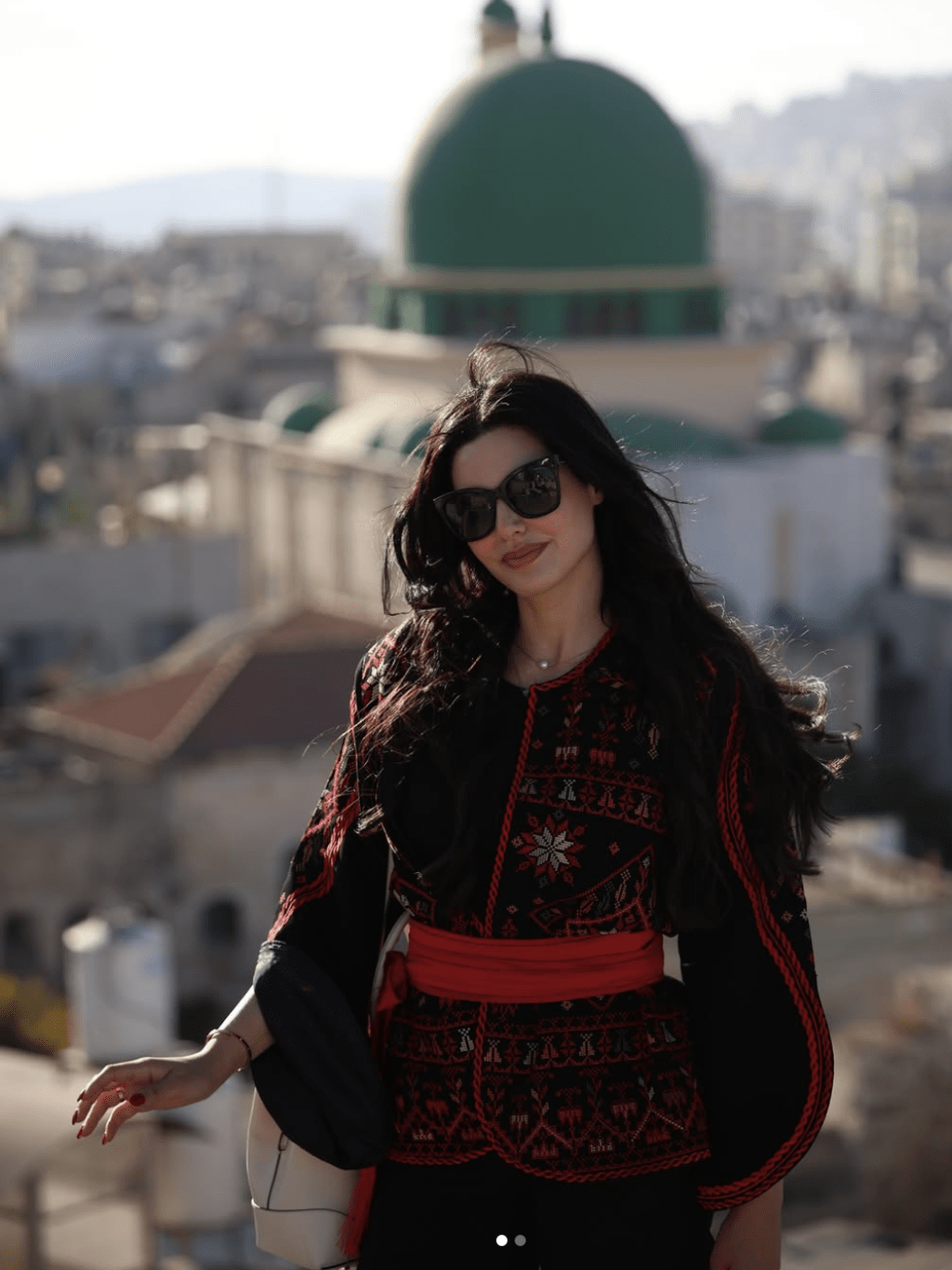 27歲的Nadeen Ayoub將代表巴勒斯坦出戰第74屆環球小姐決賽。圖片來源:IG @ nadeen.m.ayoub 27歲的Nadeen Ayoub將代表巴勒斯坦出戰第74屆環球小姐決賽。圖片來源:IG @ nadeen.m.ayoub