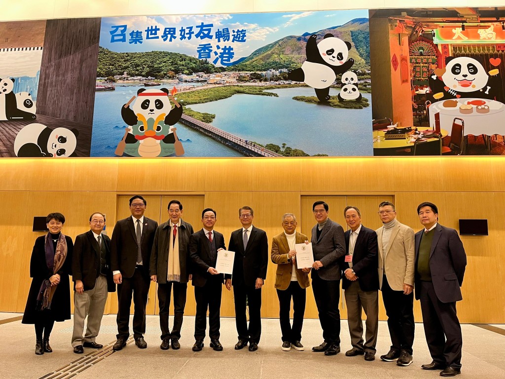 財政司司陳茂波將於2月26日發表新一份《預算案》，他日前與鄉議局議員及代表會面聽取意見。資料圖片
