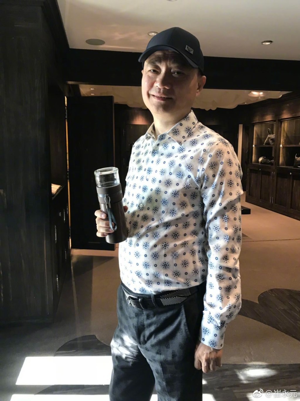 崔永元揭發內地娛圈有「陰陽合約」(網圖)