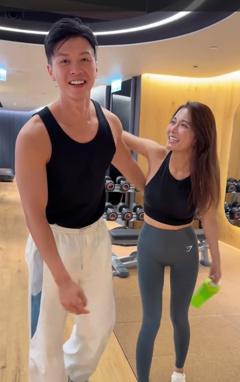 李爾晨（Kyle）近日跟無綫上位小花陳星妤拍攝了一條健身室「公主抱」片段。