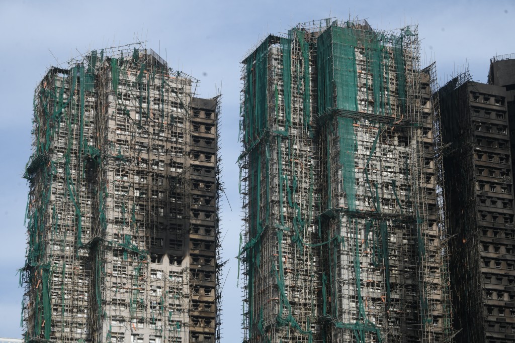 政府12月1日下午會見傳媒，交代最新進展。