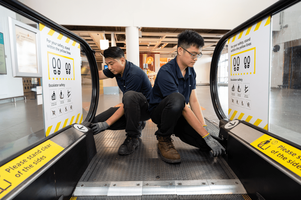 香港70%做升降機維保的工人年齡超過45歲。 香港70%做升降機維保的工人年齡超過45歲。