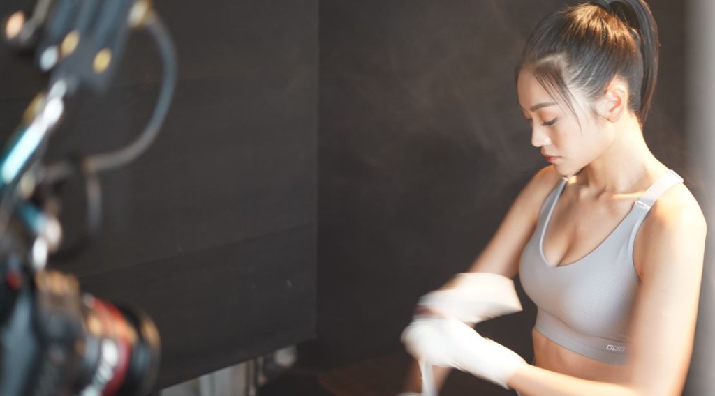 為拍廣告努力節食。