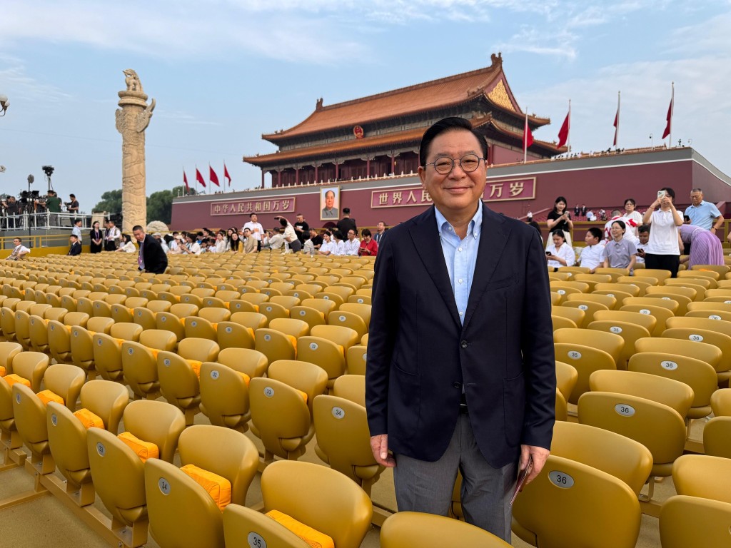 行會成員林健鋒出席閱兵儀式。 行會成員林健鋒出席閱兵儀式。