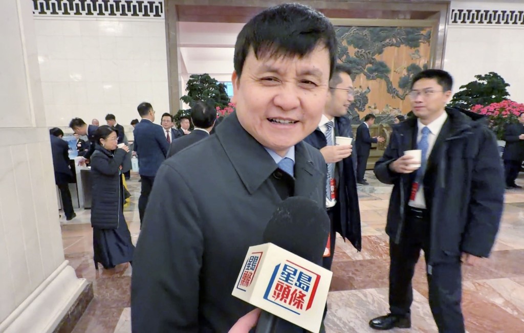 全國政協委員、國家傳染病醫學中心主任、上海復旦大學附屬華山醫院感染科主任張文宏。 全國政協委員、國家傳染病醫學中心主任、上海復旦大學附屬華山醫院感染科主任張文宏。