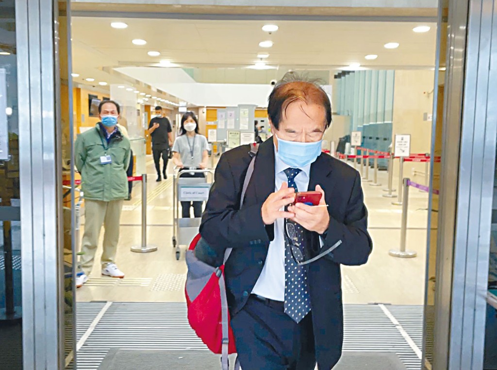 黃志偉質疑上訴方的問題是「捉字蝨」。