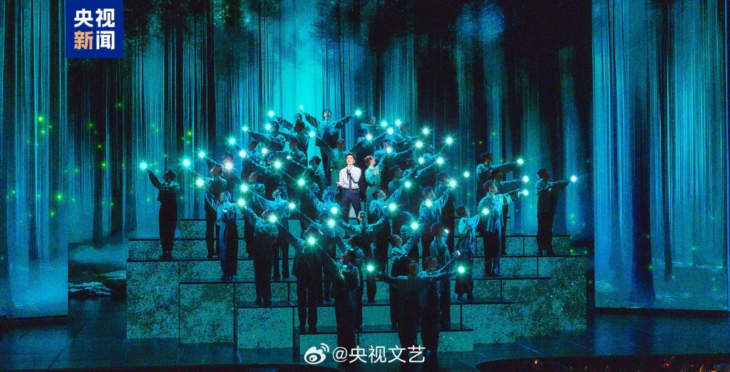 央视《2026年春节联欢晚会》将于明日(16日)晚上播放。央视新闻 央视《2026年春节联欢晚会》将于明日(16日)晚上播放。央视新闻