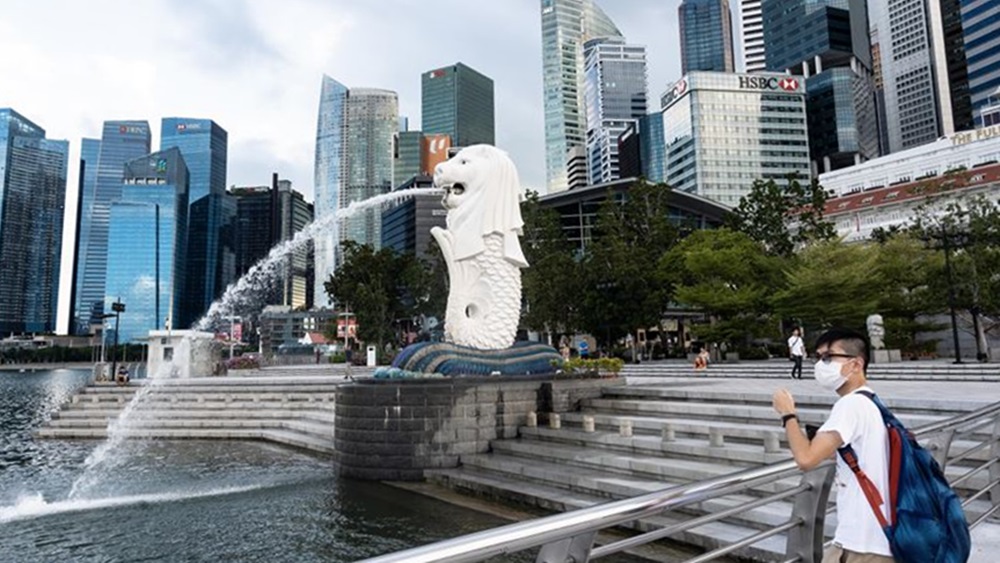 新加坡目前的一周平均每日感染人數攀升至5500多人。資料圖片