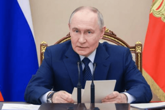 俄羅斯《生意人報》，普京願意在確保取得整個頓巴斯地區的前提下，歸還部分佔領土地予烏方。法新社