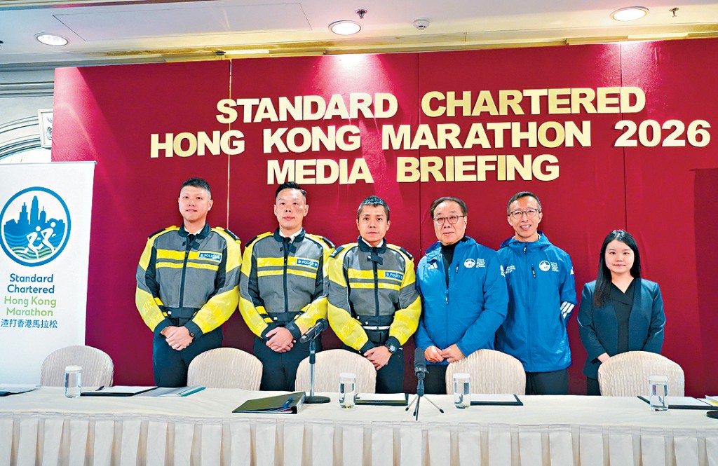 田總、警方及運輸署代表昨日公布渣打馬拉松的交通及相關安排。
