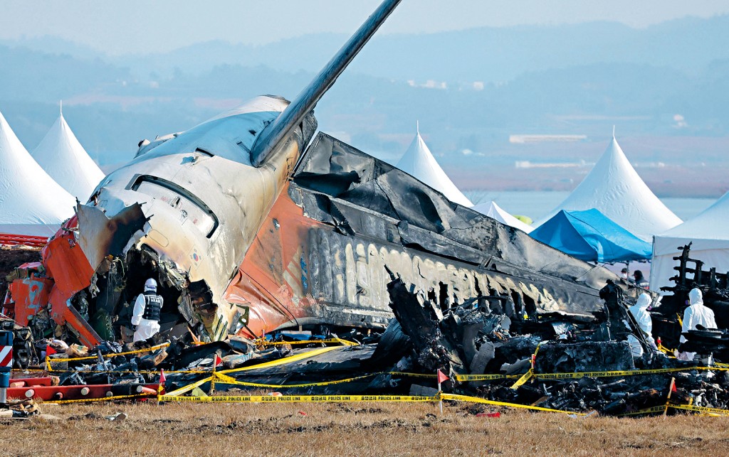 濟州航空客機殘骸。 濟州航空客機殘骸。