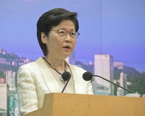 林鄭月娥表示，將與包括深圳市等廣東省市政府簽訂協議，讓香港公務員到內地掛職交流。