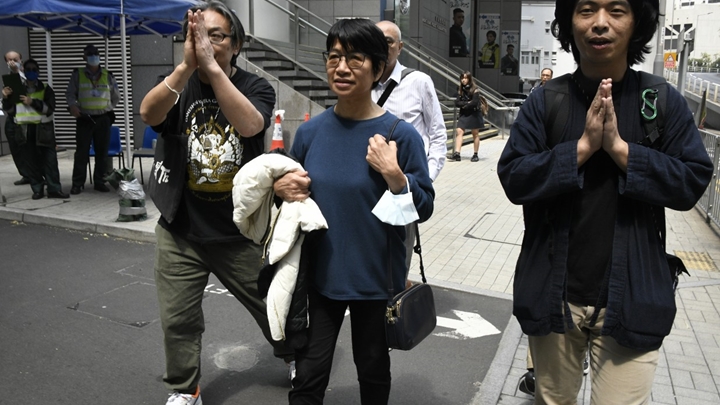 鄧燕娥昨獲准保釋，她表示對被捕一事感到莫名其妙。資料圖片