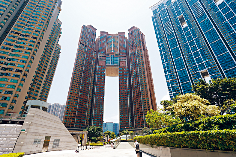 凱旋門觀星閣一個極高層單位,最新以4550萬易手,低市價約10%。