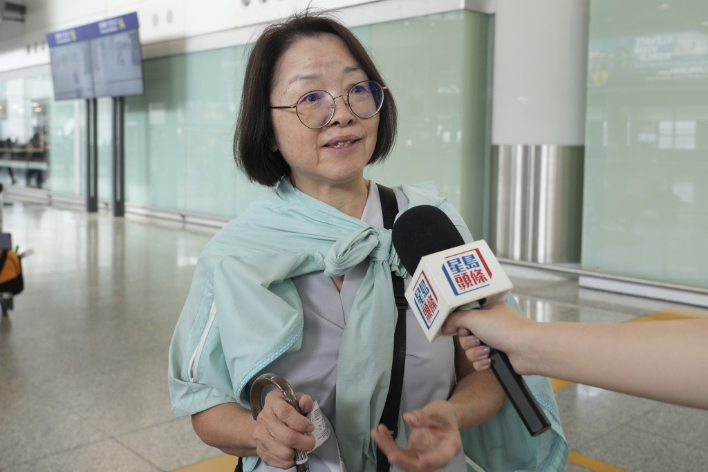 剛從東京回港的李太指當地「日日都播，叫民眾注意警報，講到好似好嚴重咁」歐樂年攝