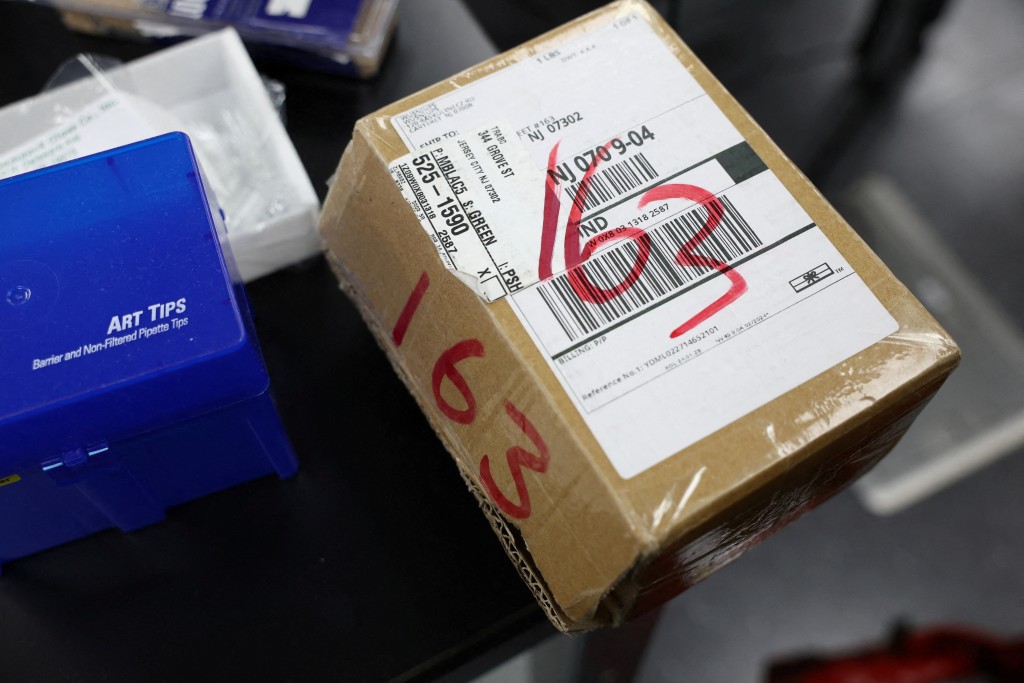 有中國公司高管被指向美偷運用於製造芬太尼的化學品。路透社