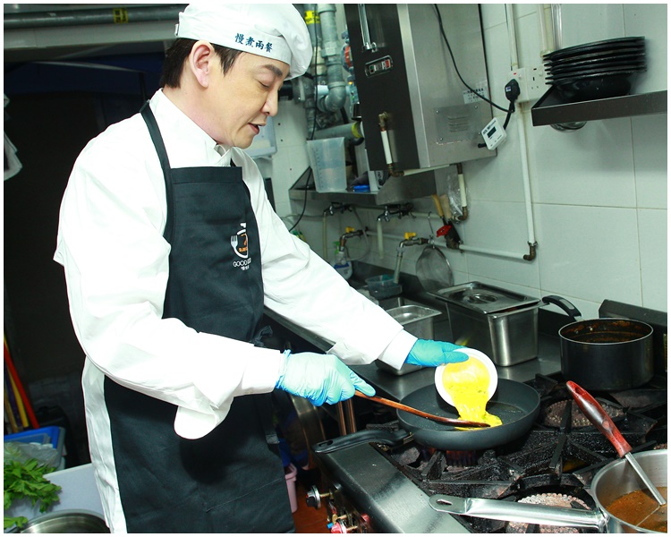 吳啟明最近開餐廳。資料圖片
