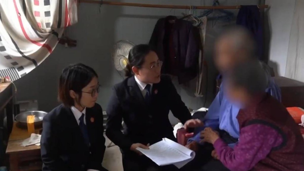 鮮氏夫婦將4名拒絕贍養的子女告上法庭勝訴。微博@南京零距離