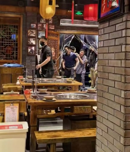郭富城過往多次被見到與富豪超跑圈朋友歎火鍋。