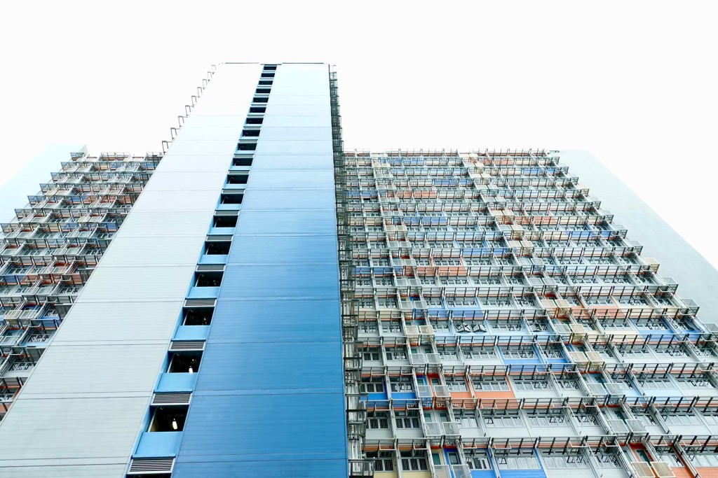 柴灣常安街項目也開始入伙，是港島唯一一個項目，有逾1700個單位讓有需要的市民申請入住。